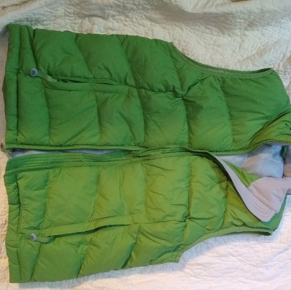 L.L.Bean green down puffer vest, sz small